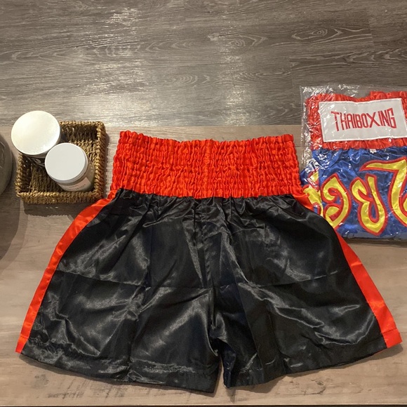 Muay Thai Boxing Shorts NWT L - BLUE & RED - Picture 5 of 5